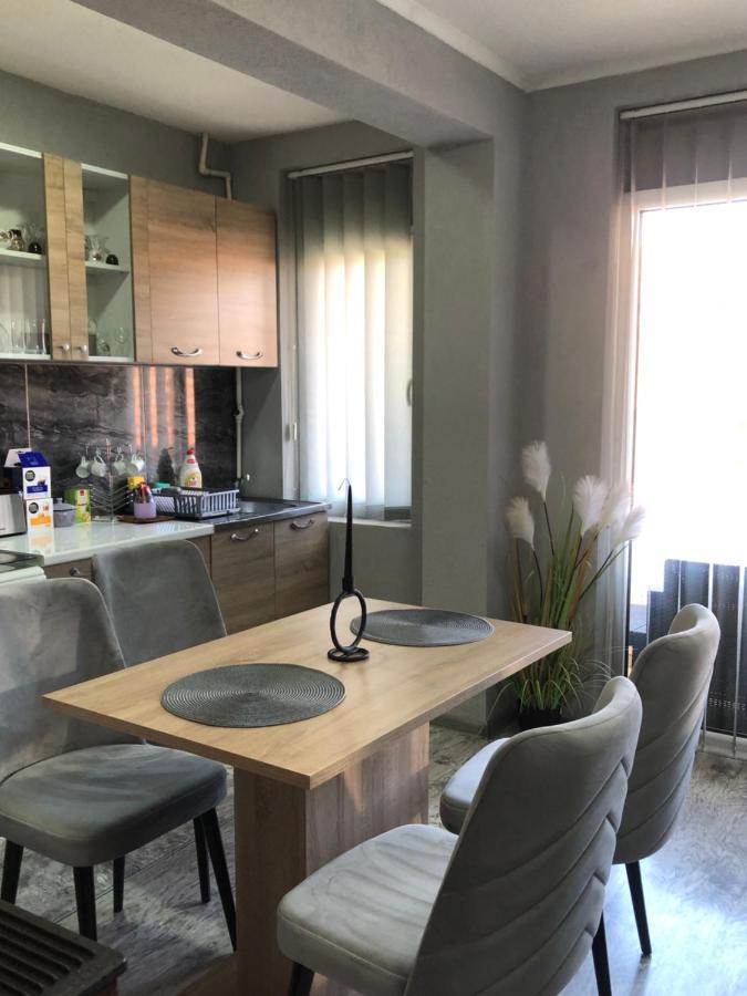 Centre Apartment Prilep Eksteriør billede